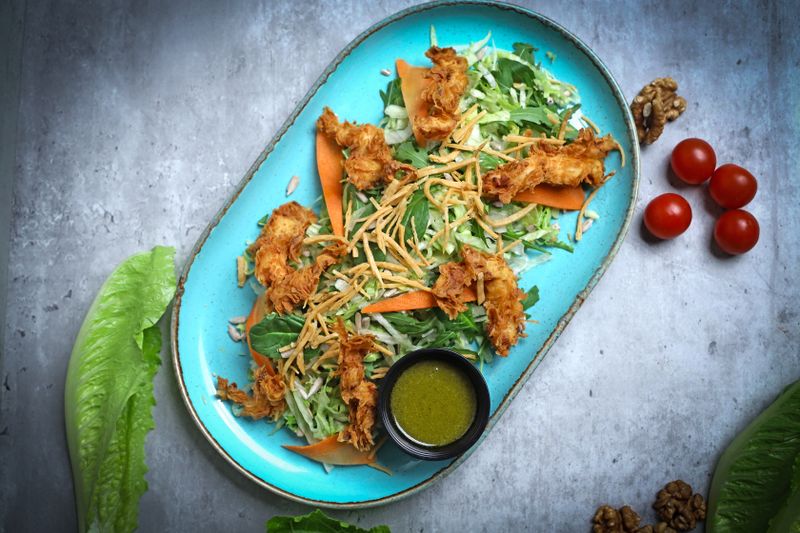 Arugula and Pear salad with candied walnuts