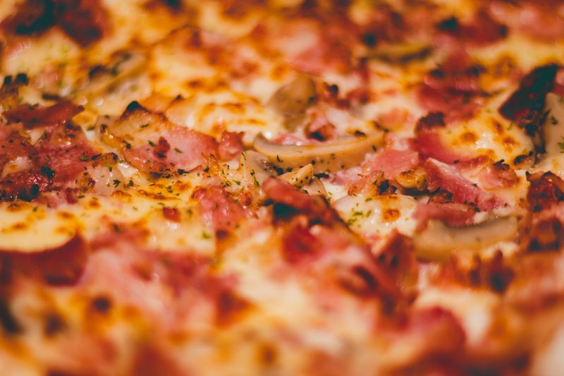 Prosciutto e Rucola pizza with prosciutto and arugula